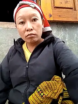 girl-hot2x's cam snapshot