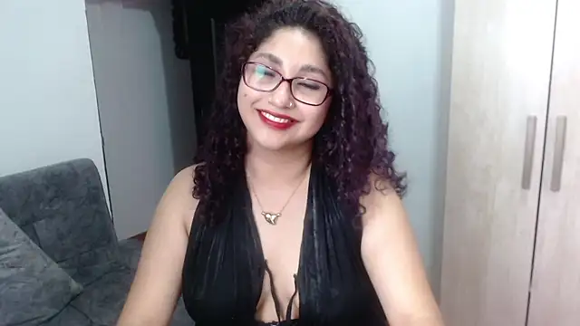 Gia_Dior's cam snapshot