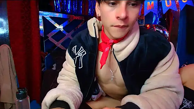 Luke_Howland live sex cam