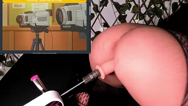 CoralineSanchez's cam snapshot