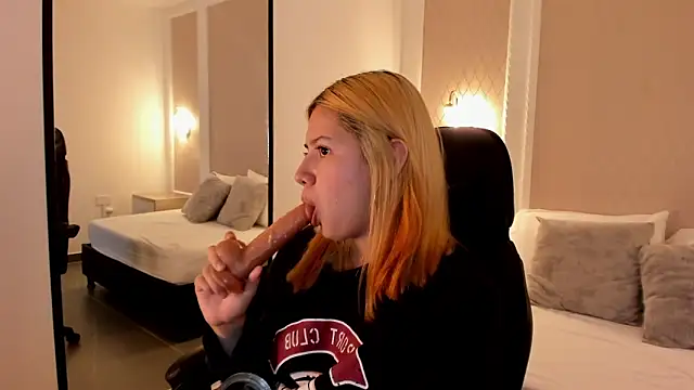 daniand_'s cam snapshot