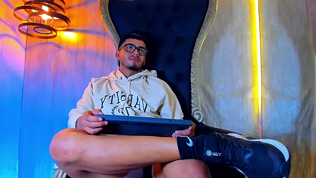 thaddeus_king's cam snapshot