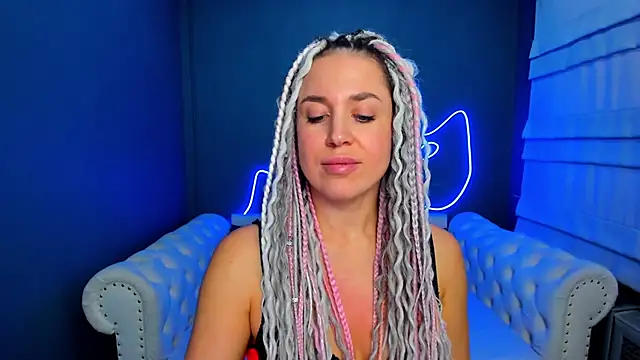 rock_n_roxy's cam snapshot