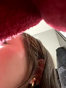 Im_Valen_Cute's cam snapshot