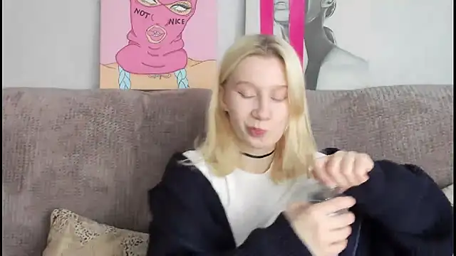 EnigmaSee's cam snapshot