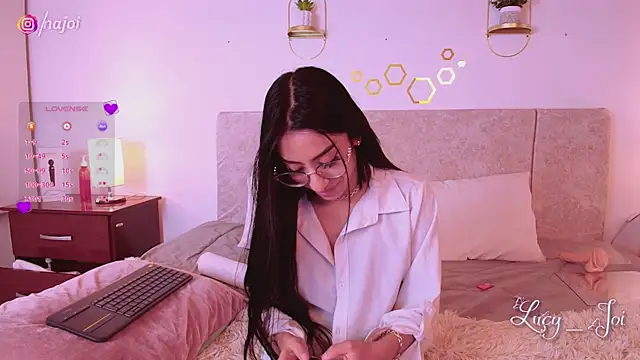 Lucyanajoi's cam snapshot