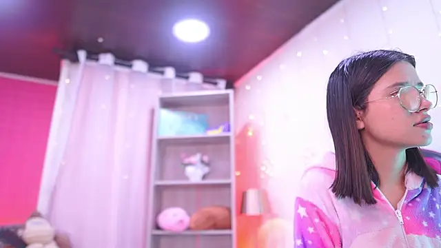 Lana_Dreams_'s cam snapshot