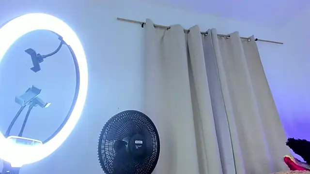 ashly_pnik1's cam snapshot