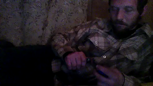 luke_thighwalker2469's cam snapshot