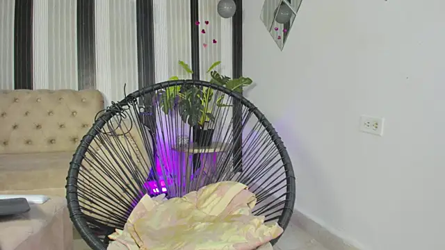 Lidianis_333's cam snapshot