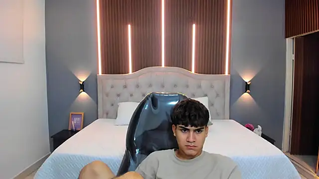 Tommy18__ live sex cam