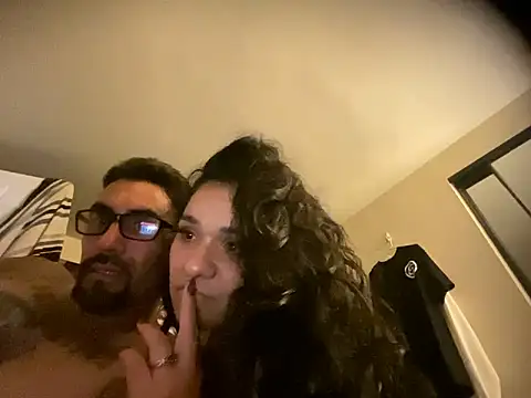 hornycouple818 live sex cam