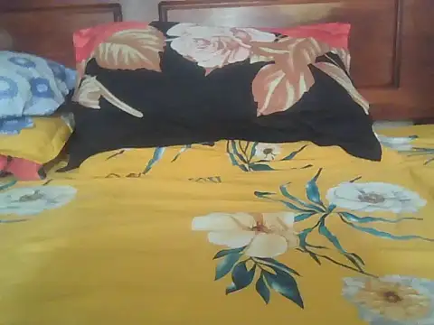 Nuttysub live sex cam