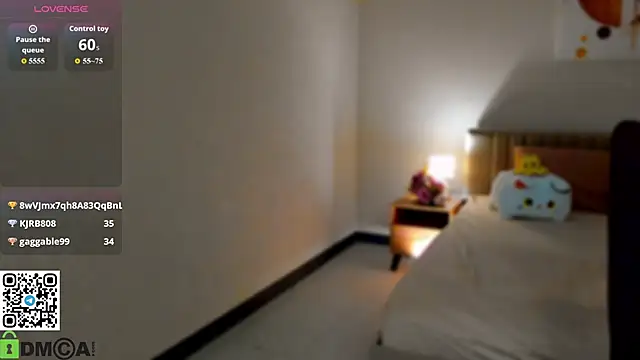 elle_one's cam snapshot