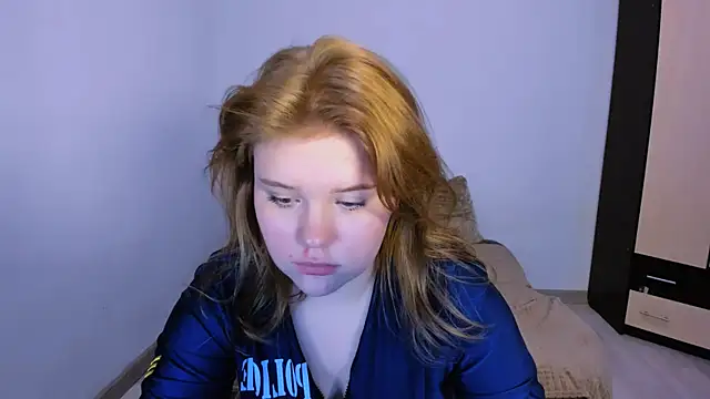 LaseyMoon's cam snapshot