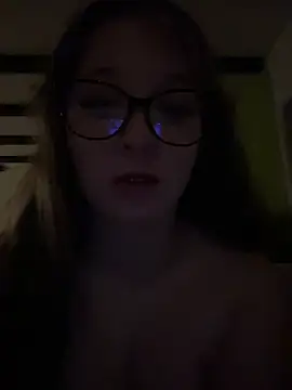 LittleChaosQueen's cam snapshot