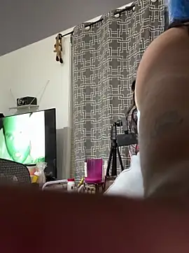 BiigMAMA_2025's cam snapshot