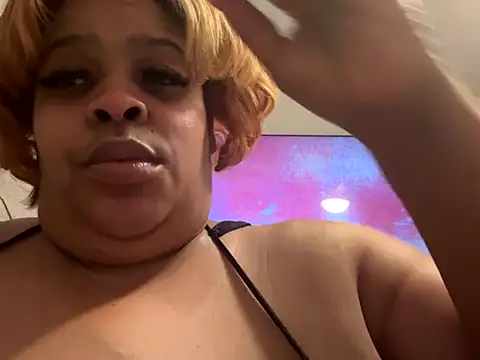 Missredboneo12's cam snapshot