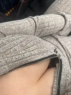 May-Squirt live sex cam