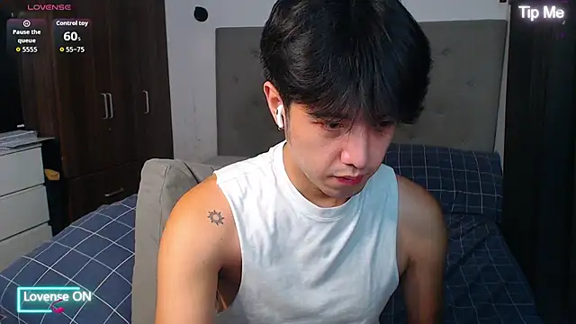 Addictiveboi live sex cam