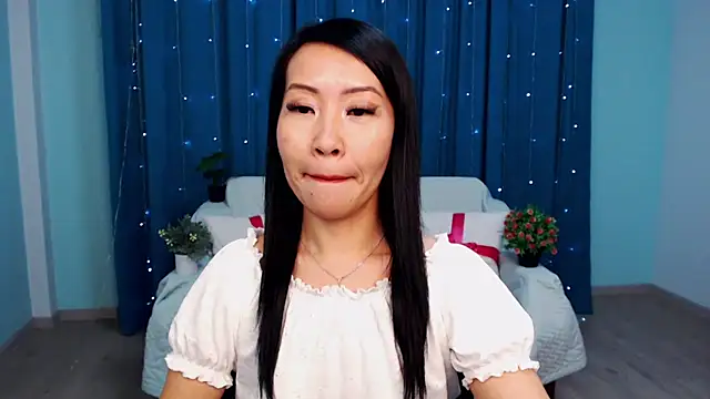 LiaPak's cam snapshot