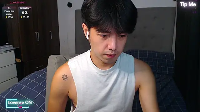 Addictiveboi live sex cam