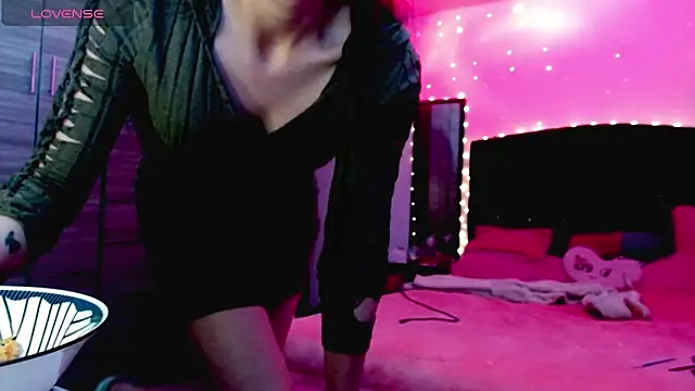 holy_juli live sex cam