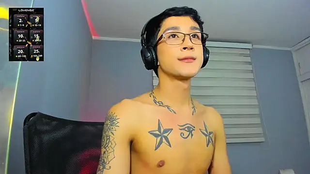 tom_Howard live sex cam