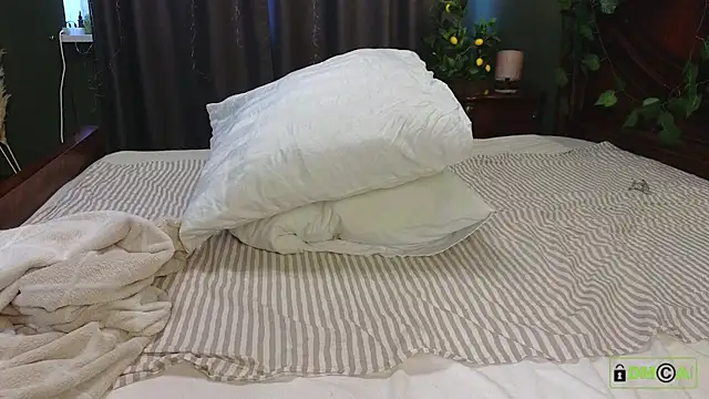 Charlotte_wow live sex cam