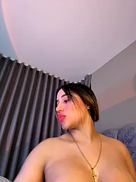 ashlyestone's cam snapshot