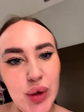 KiraSunshine live sex cam