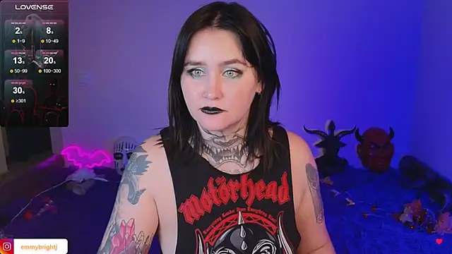 Emmybrightj_'s cam snapshot