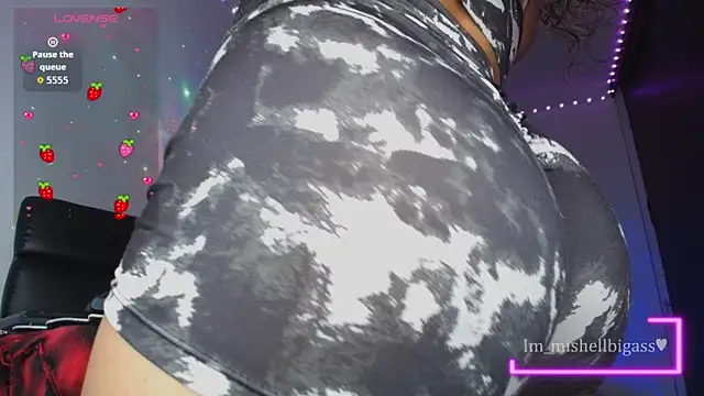 im_mishellbigass live sex cam