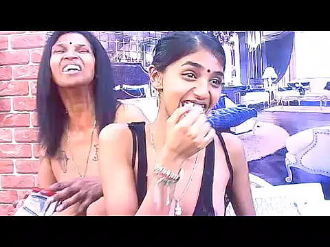 IndianSexySlender live sex cam