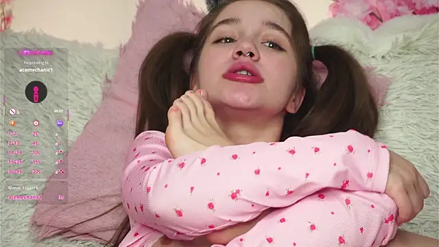 AmiLewis live sex cam