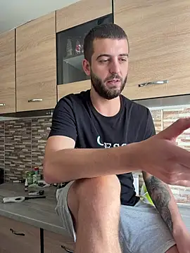 Pablo_Hornyguy95 live sex cam