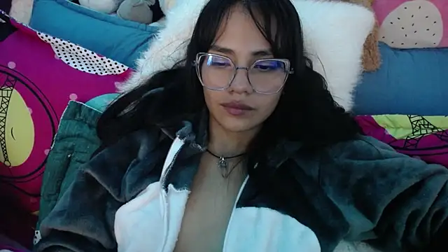 Samara_Homescapes's cam snapshot