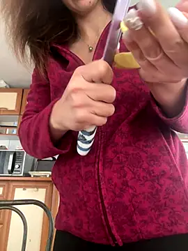 EmaSkyes's cam snapshot