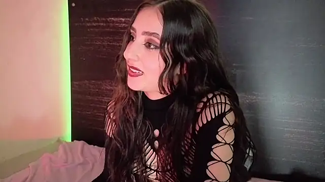 sharlot24's cam snapshot