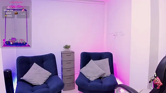 emilly_smith_1's cam snapshot