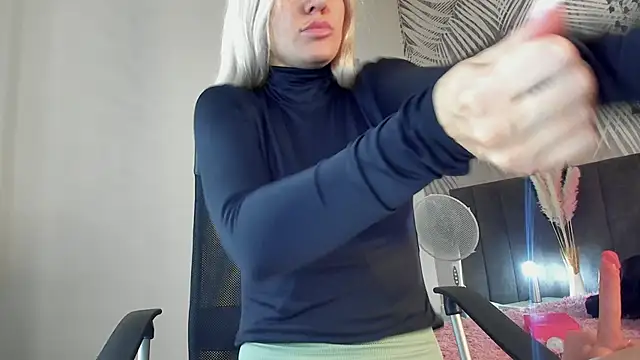 Kira_Key's cam snapshot