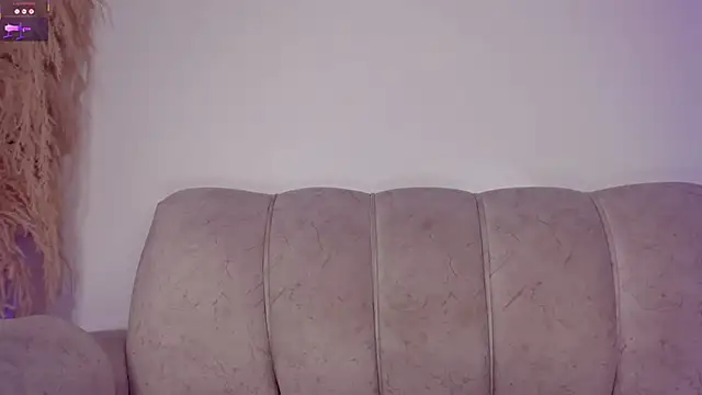 sara_gwen's cam snapshot