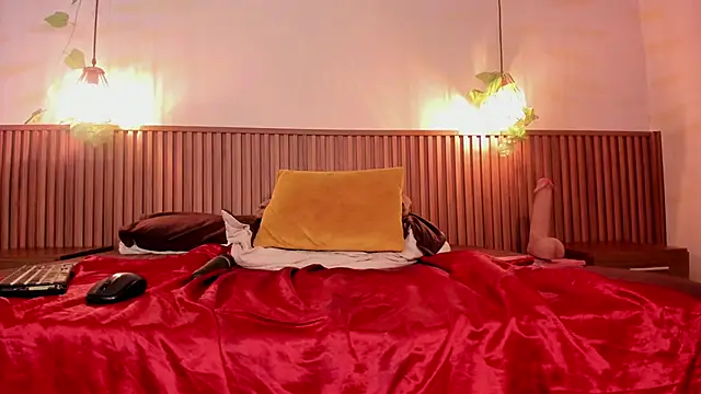 EllyMiller's cam snapshot