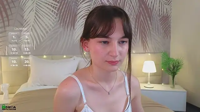 LolaPrise's cam snapshot