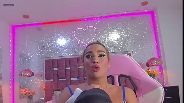 KylieVictoria live sex cam