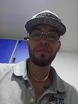 Violet_and_Paul's cam snapshot