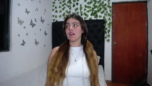 isabel_09's cam snapshot