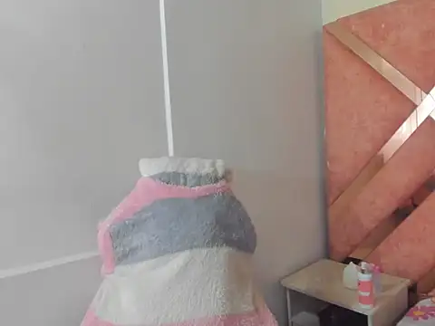 AliceCat_01's cam snapshot