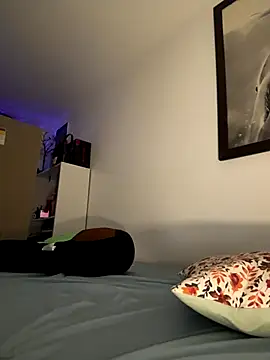 BiigMAMA_2025's cam snapshot