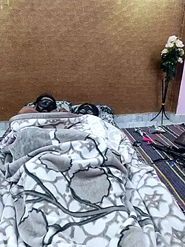 Iampriyaaa15 live sex cam